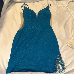 Amara Size 2 Teal Dress